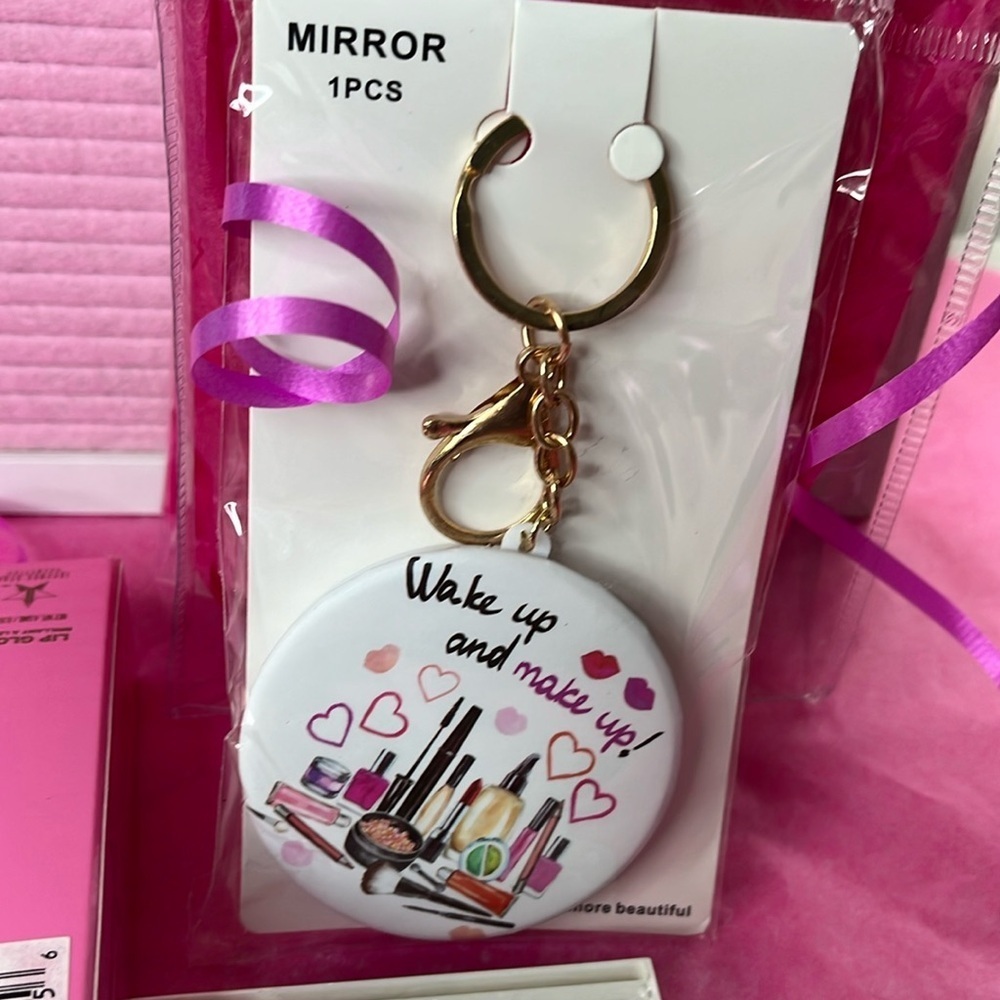 Beauty Bundle with Gift - Picture 4 of 5